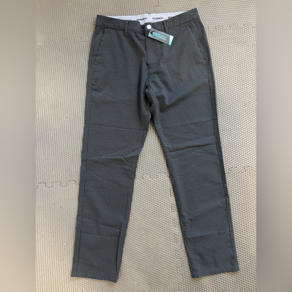 Never worn black bonobos golf pants. Size 32.